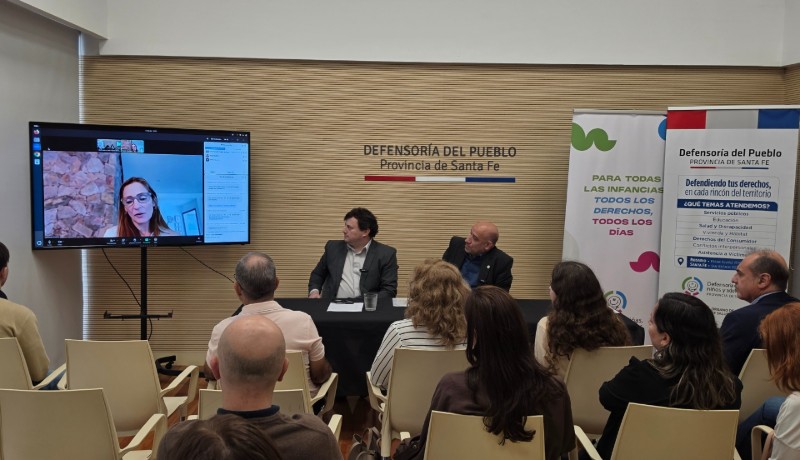 Defensores presentaron el lanzamiento de la plataforma ReConectate